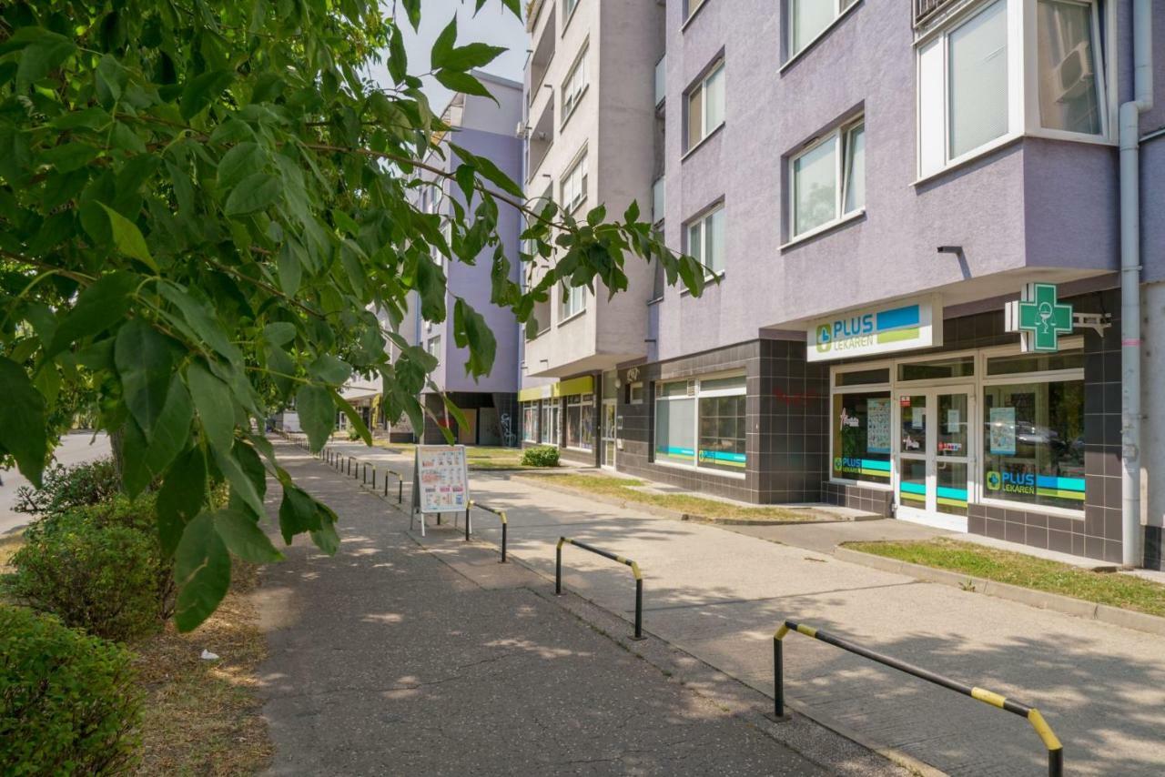 Vesna Convenient Apartment Bratislava Luaran gambar